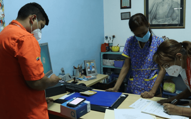 Movilnet conectó con Internet 4G a tres nuevos colegios de Caracas