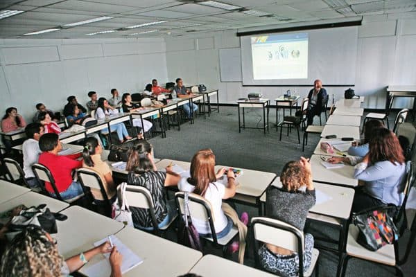 Conatel y Movilnet tienen curso formativo sobre telecomunicaciones para bachilleres