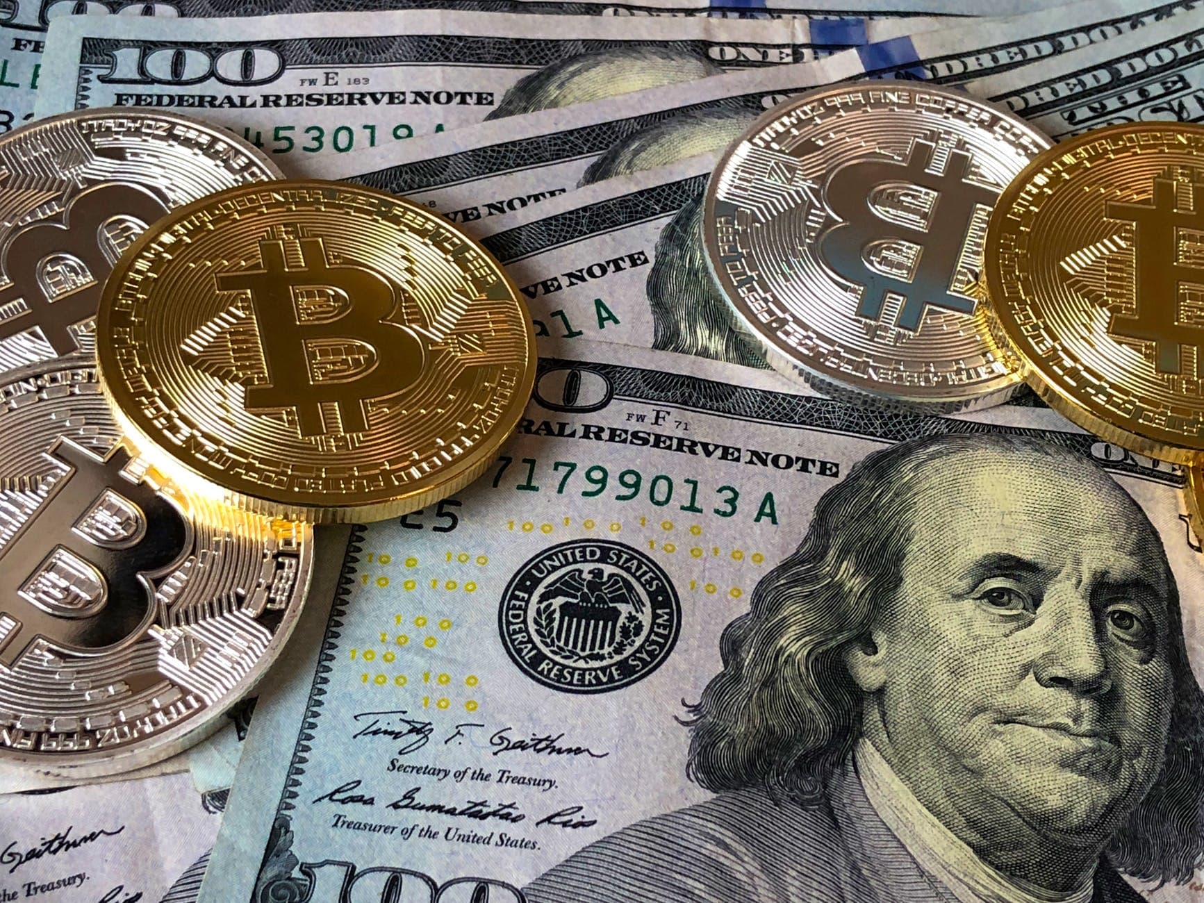 Roban $326 millones en criptomonedas en un ataque informático
