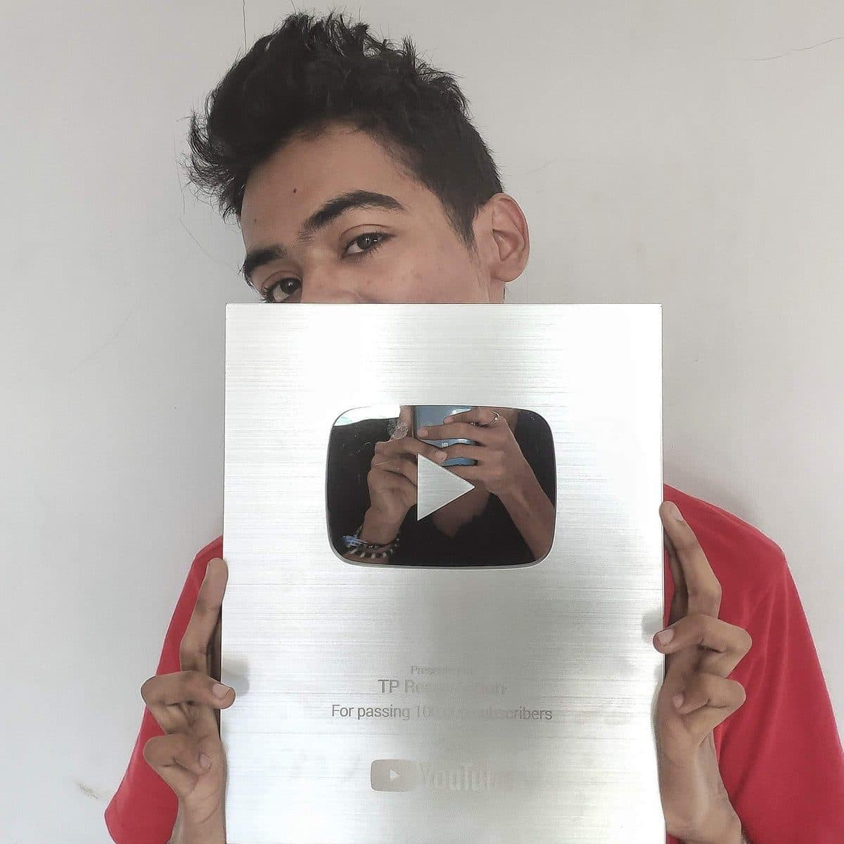 Hackean Canal de Youtube de TP Resurrection: Youtube borra canal del famoso youtuber Colombiano.