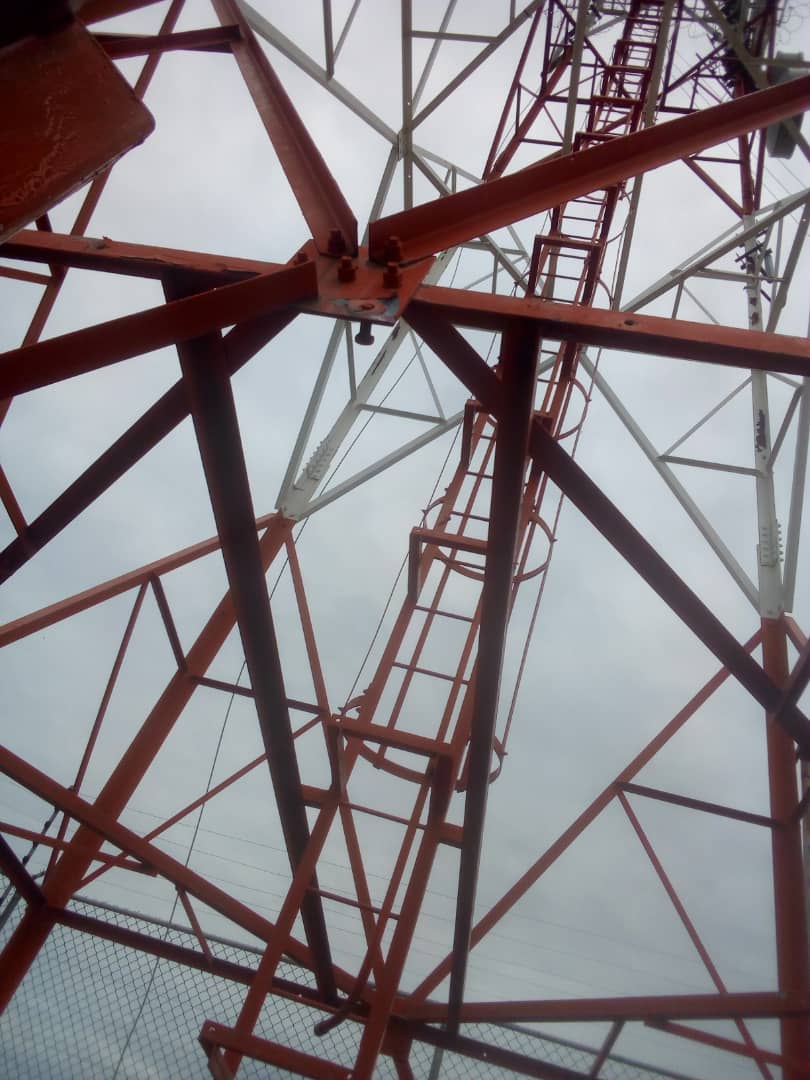 Movistar advierte sobre robos y vandalización de su infraestructura que ponen en riesgo estabilidad de torres de telecomunicaciones