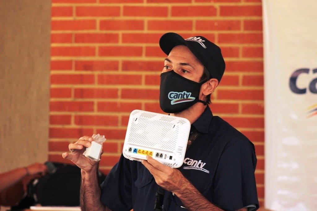 Fibra Óptica al Hogar de Cantv Conecta a 235 Familias en Guarenas