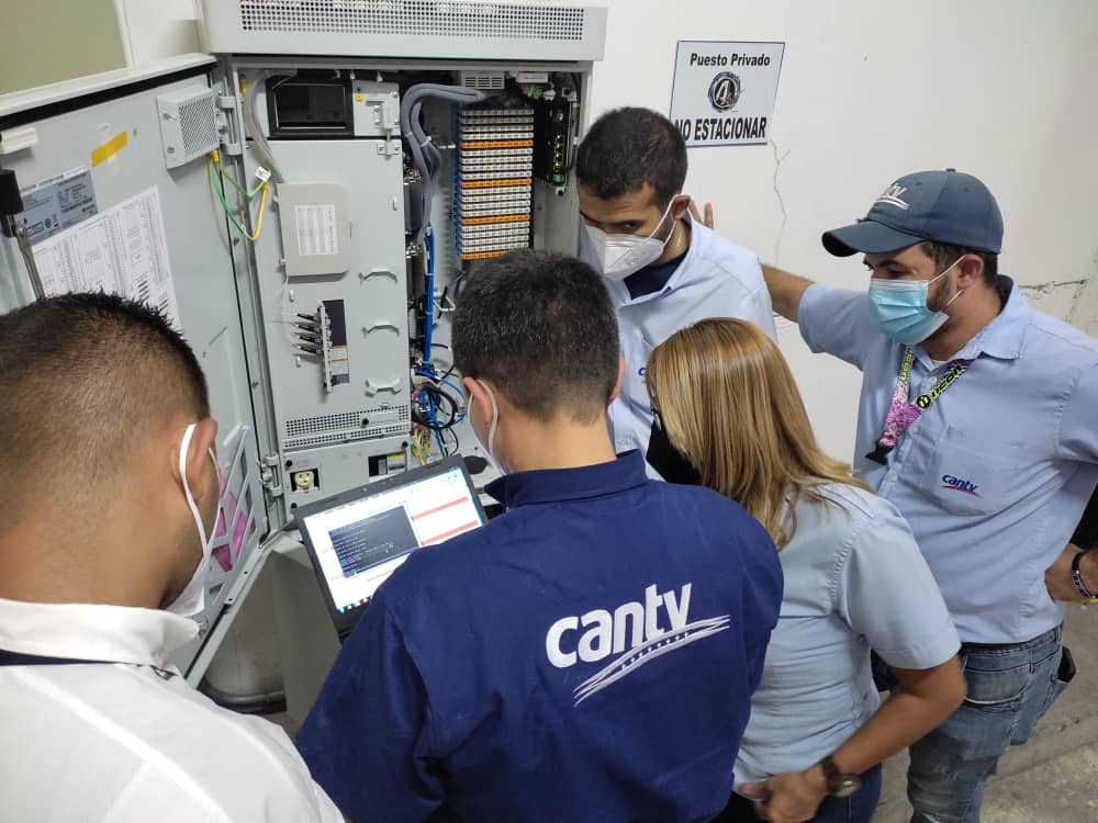 Cantv activa y configura equipos de Fibra Óptica en el estado Carabobo