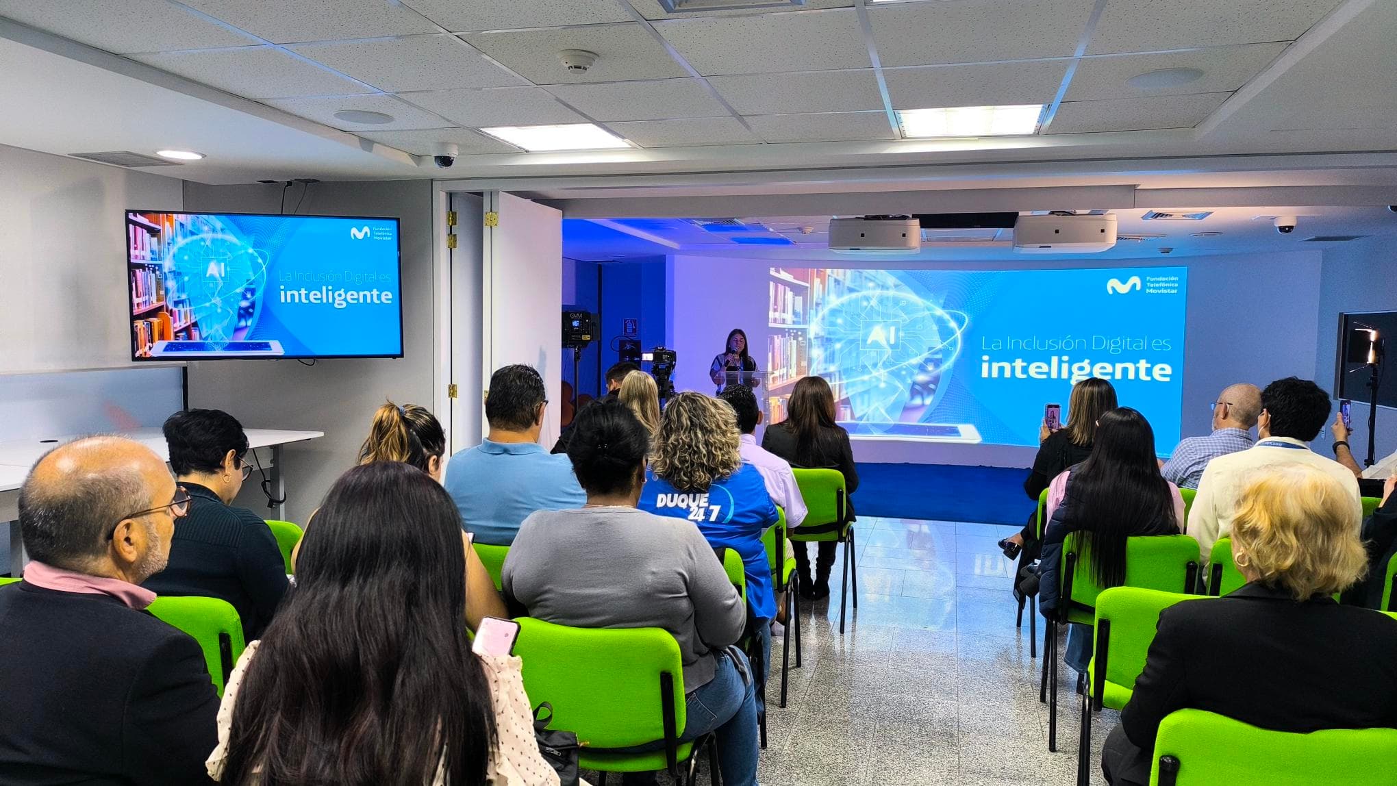 Fundación Telefónica Movistar: 4 de cada 10 docentes ya usan inteligencia artificial en el aula